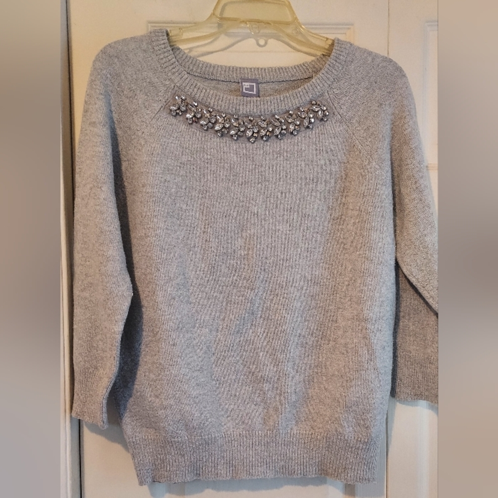 JCP Rhinestone Neck Sweater Size M 3/4 Sleeve Light Gray Bling Holiday Glam